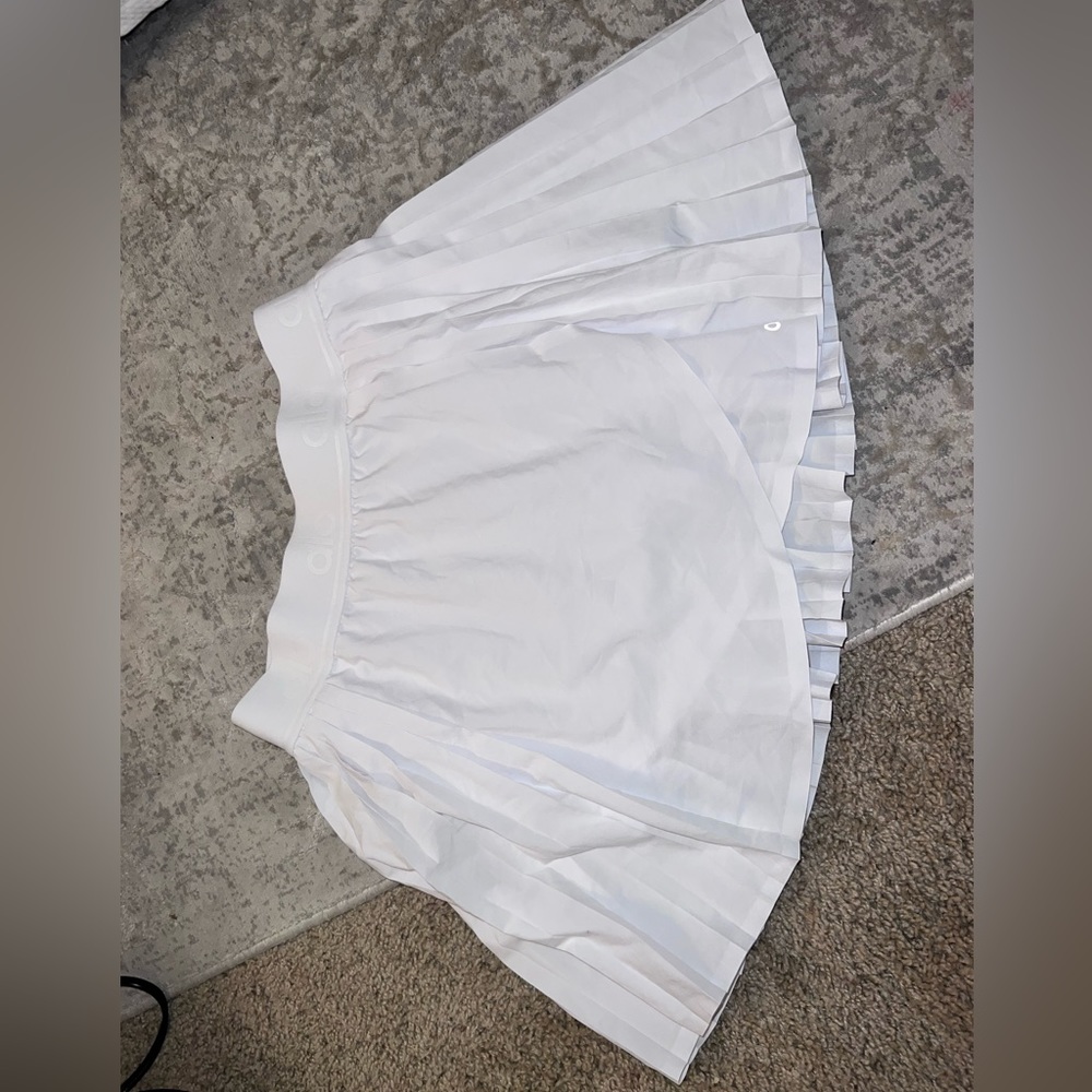 Alo pleaded skirt